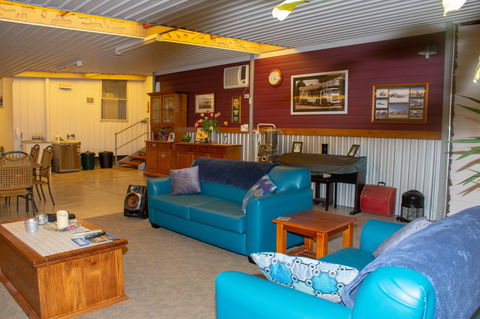Chrissie's Dongara - Accommodation Guide 1