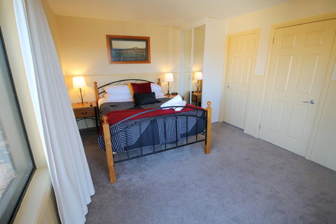 Dromaius 5 - Accommodation Asia 2