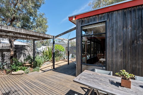 Holiday Retreat At 5 Sturt - Accommodation Asia 2