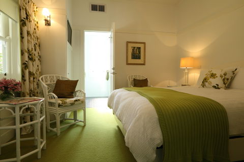 Holmwood Guesthouse And Spa Cottages - Accommodation Asia 2