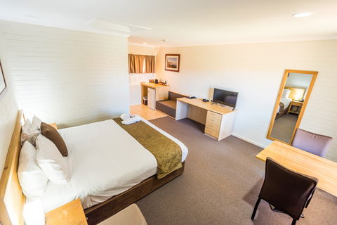 Hospitality Carnarvon, SureStay Collection By Best Western - Accommodation Guide 1