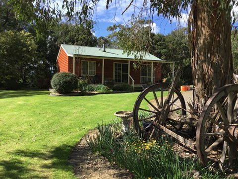 Koonwarra Cottages - Accommodation Guide 1