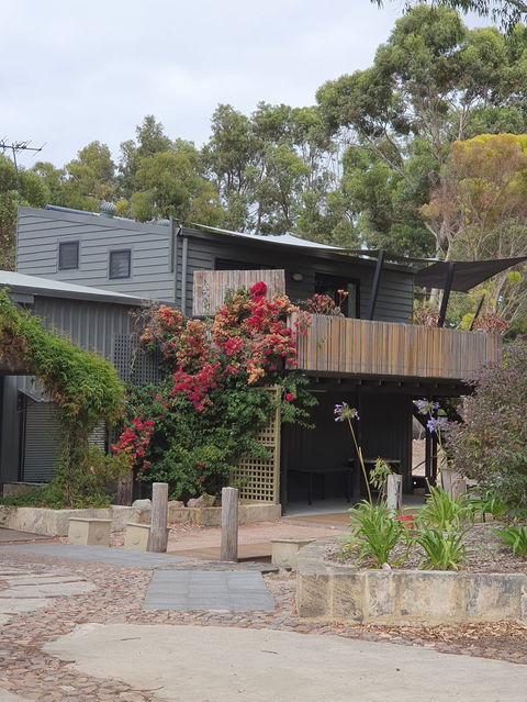 La Cabane Retreat - Accommodation Asia 0