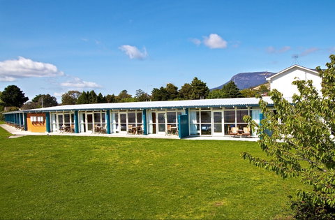 Riverfront Motel And Villas - Accommodation Guide 1