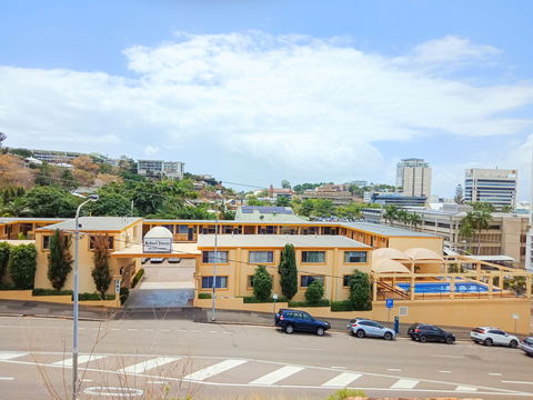 The Robert Towns - Accommodation Asia 0