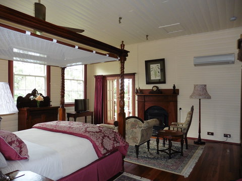 The Old School Bed And Breakfast - Accommodation Guide 2