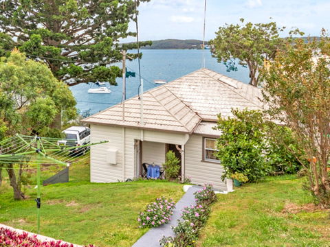 Tommy's Lakehouse - Accommodation Asia 1