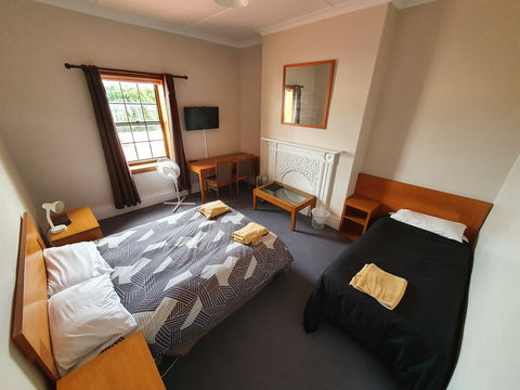 Victoria Hotel Port McDonnell - Accommodation China 1
