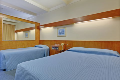 Village Family Motor Inn - Accommodation Asia 2