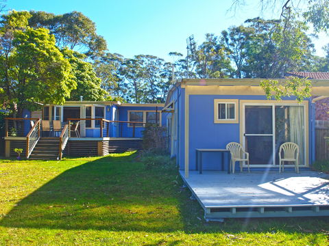 Waterfront Heaven - Accommodation Guide 1