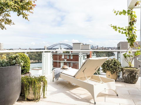 Wylde St Penthouse - Accommodation Guide 2