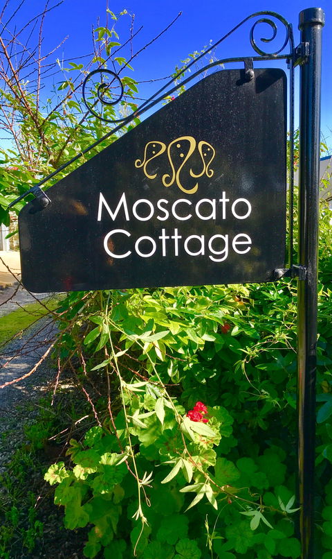 3 Divas Accommodation - The Moscato Cottage - Accommodation China 1