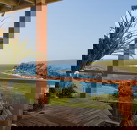 Absolute Oceanfront Cottage - Accommodation China