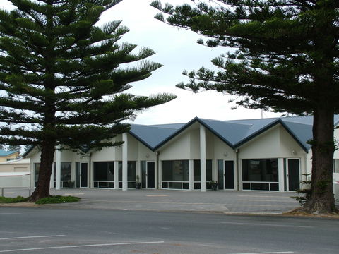 Beachport Caravan Park - Accommodation China 2