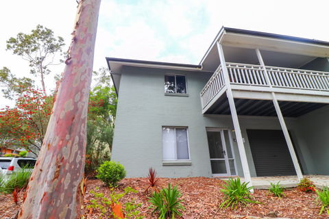 Blackbutt Family Loft Townhouse - Accommodation Asia 0