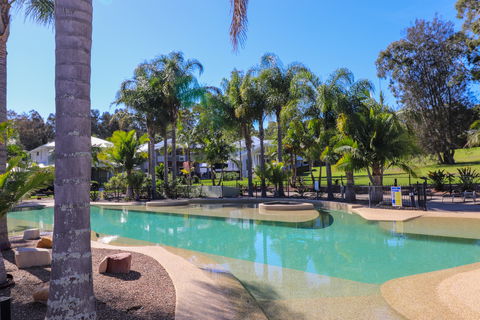 Blackbutt Family Loft Townhouse - Accommodation Asia 1