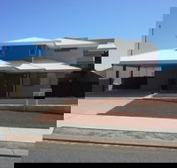 Cozzys Condo Luxury Beach House - Accommodation Guide