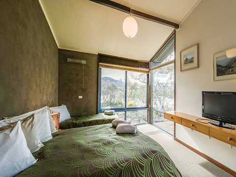 Creel Lodge - Accommodation Guide 1