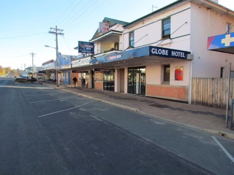 Globe Hotel Bombala - Accommodation Guide 0