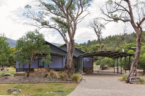 Kickenback Chalet - Accommodation Guide 0