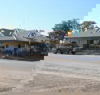 Lyndhurst Hotel Roadhouse Motel  Caravan Park