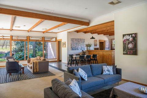 McLaren Vale Getaways - Accommodation Asia 1