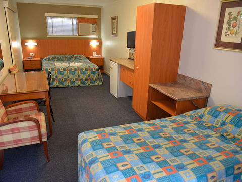 Motel Monaco - Accommodation Guide 0
