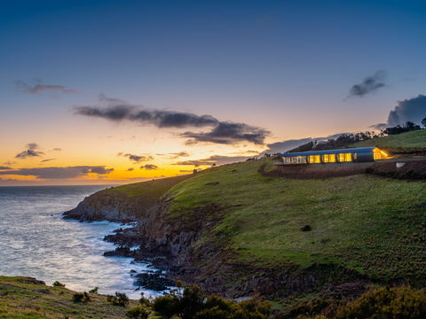 Naiko Retreat - Accommodation Guide 1
