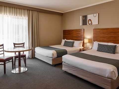 Quality Hotel Dickson - Accommodation Guide 1