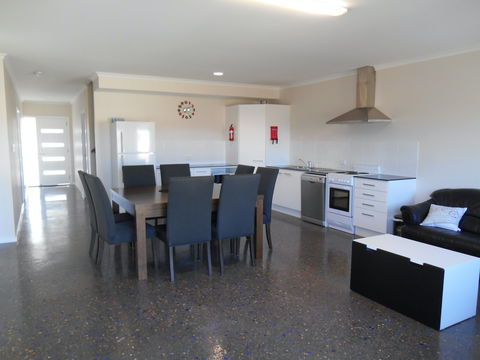 Red Door Retreat - Accommodation Guide 1