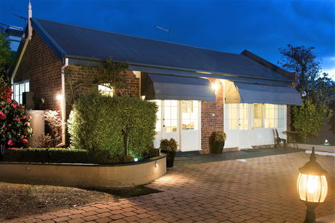 Rose Cottage - Accommodation Asia 0
