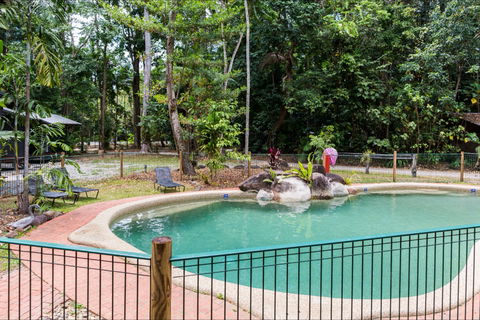 Safari Lodge - Accommodation Guide 1