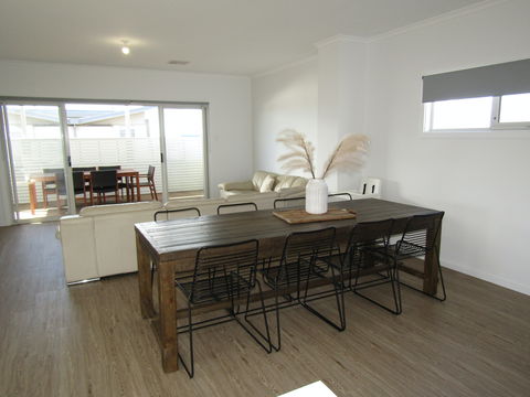 Serenity - Accommodation China 2