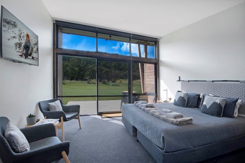 Snohus Two - Accommodation Guide 0