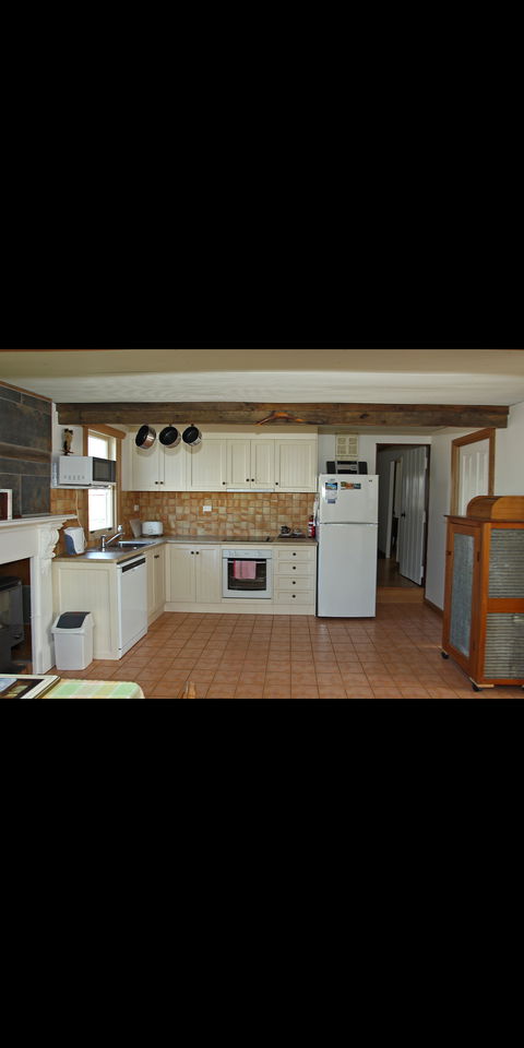 Stable Cottage - Accommodation China 2