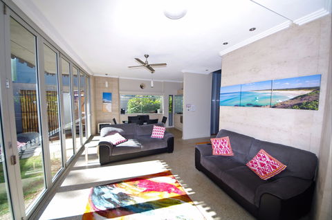Sun Worship Crescent Head Eco Villas - Accommodation China 2