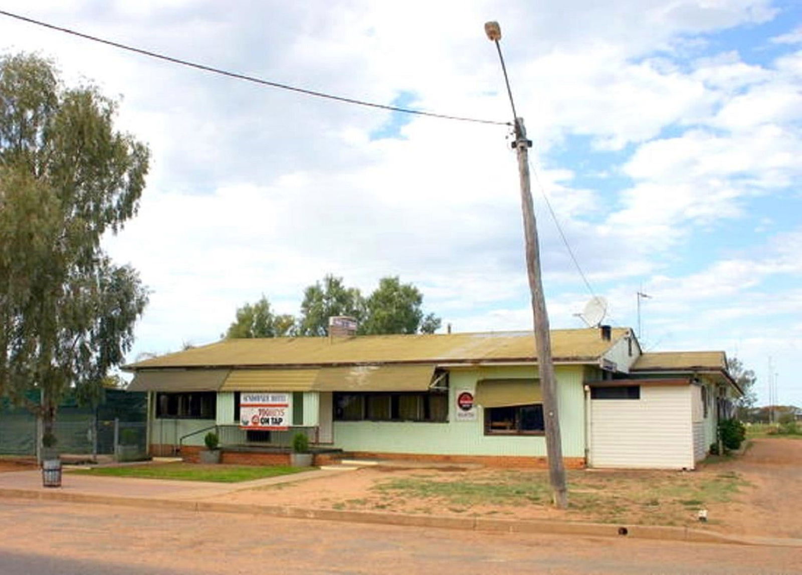 Quambone NSW Accommodation China