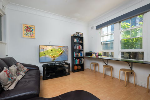 Sydney Star Backpackers - Accommodation Guide 1