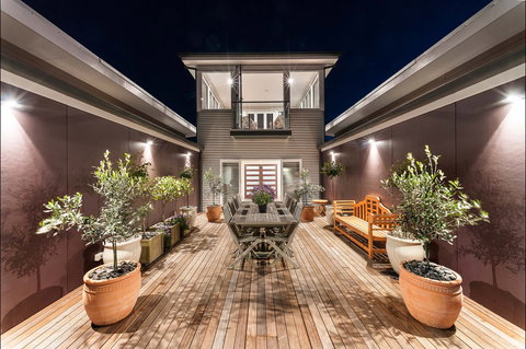 Table House Farm - Accommodation Asia 1