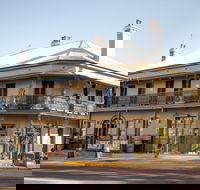 The Family Hotel Maitland - Accommodation Guide