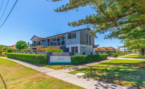 Adrift Apartments - Accommodation Asia 1