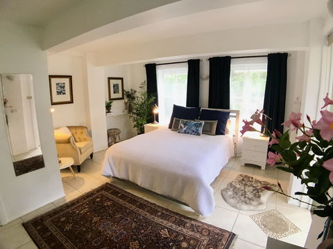 Bangalow Studio Apartment - Accommodation Asia 0