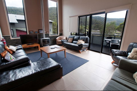 Blues Air 4 - Accommodation Guide 0