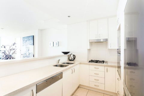 Brighton Shores - Accommodation Guide 1