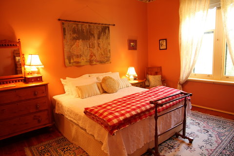 Buxton Manor - Garden And Loft Apartment - Accommodation Asia 1