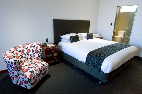 Commodore On The Park - Accommodation China 1