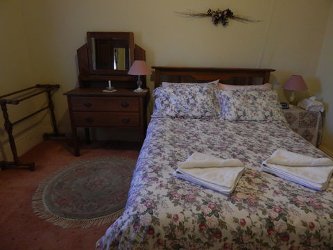 Croll Cottage - Accommodation Guide 2