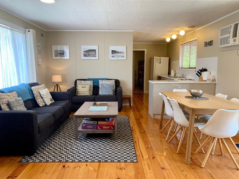 Crows Nest - Accommodation China 1