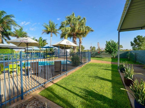 Devils Marbles Hotel - Accommodation Guide 1