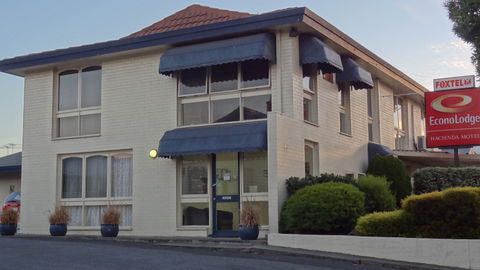 Econo Lodge Hacienda Motel - Accommodation China 0